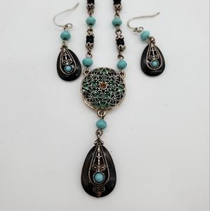 2009 Avon Turquoise Colored & Brown Medallion Necklace Earrings Gift Set
